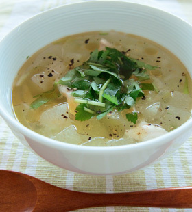シブイ（冬瓜）の冷たいスープ